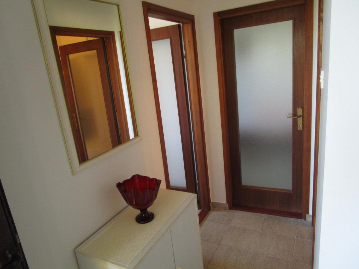 Beachfront House Nada - Happy Rentals Karlobag Extérieur photo
