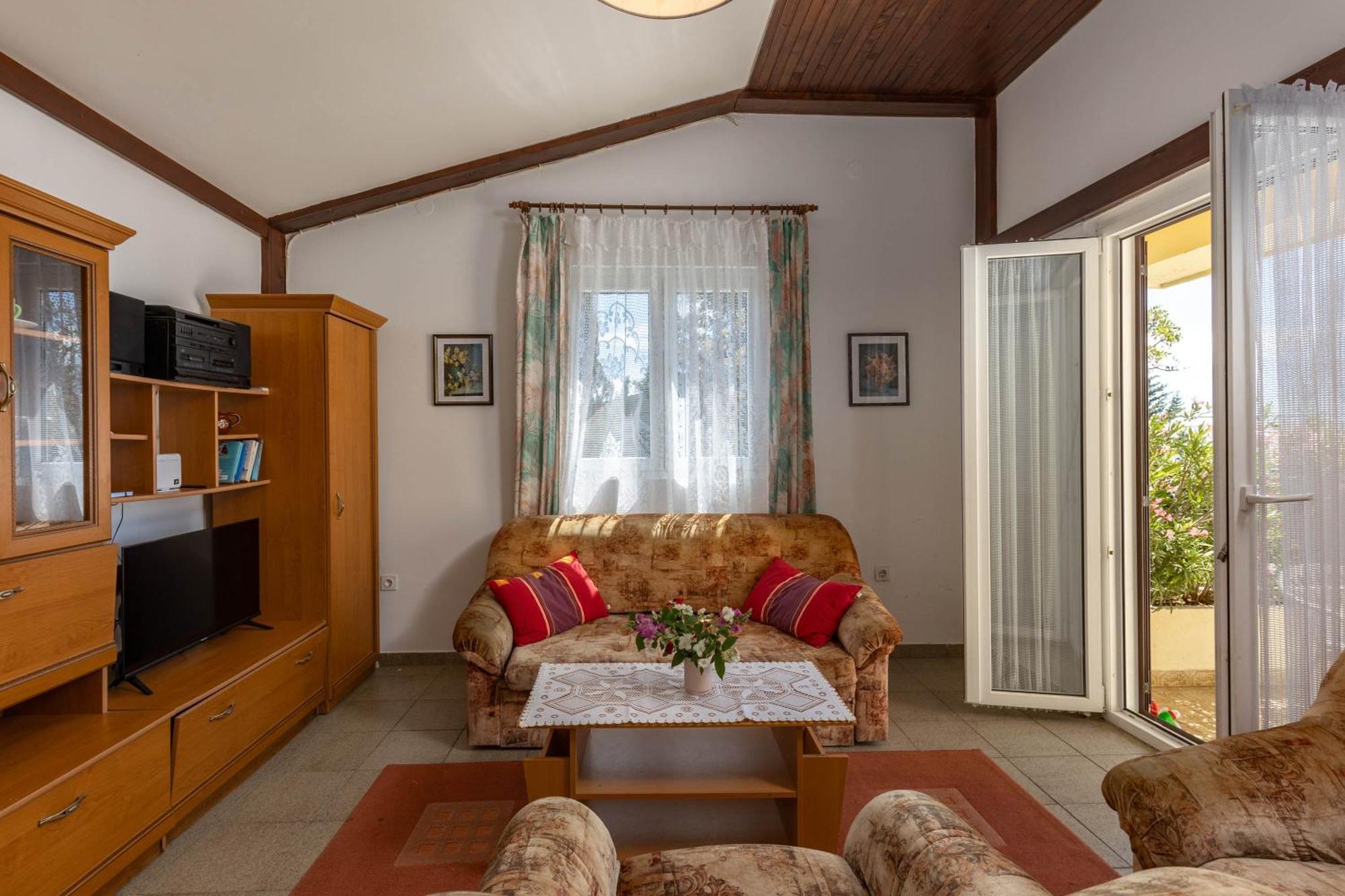 Beachfront House Nada - Happy Rentals Karlobag Extérieur photo